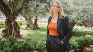 La presidenta de CEPYME posando durante la entrevista.