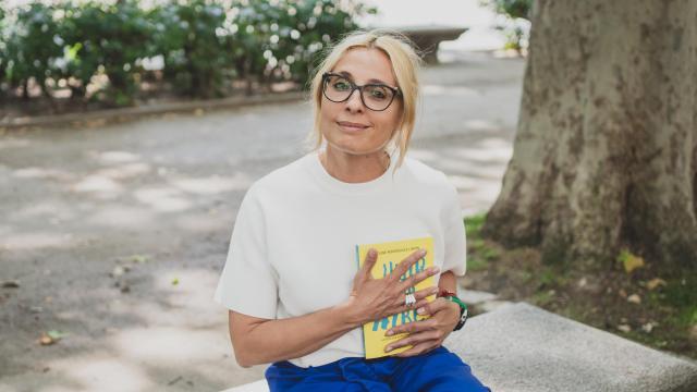 Céline Rodríguez Limón, con su libro homenaje a Marc, 'Vivir sin aire'.