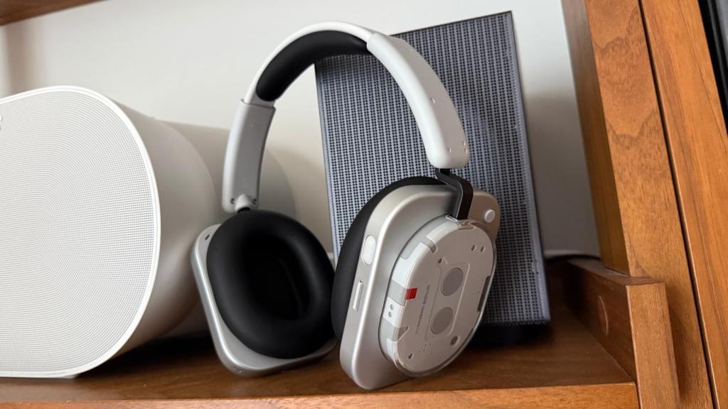 Nothing Headphone (1)