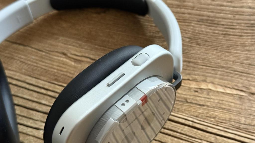 Nothing Headphone (1)