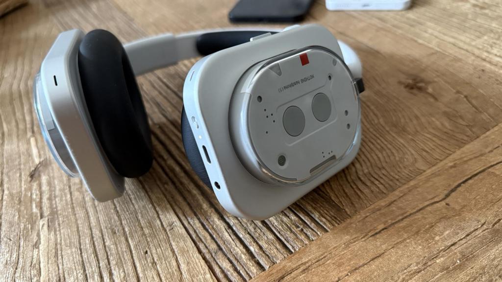 Nothing Headphone (1)