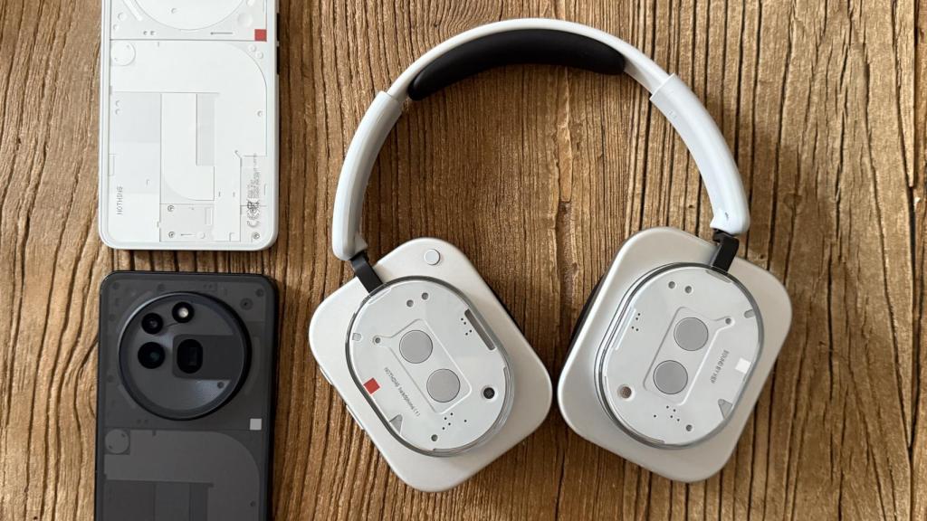 Nothing Headphone (1)