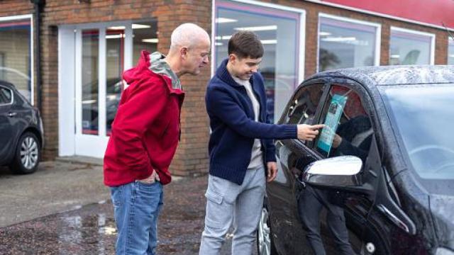 Carlos reveló que la gente está cada vez más informada respecto a un vehículo.
