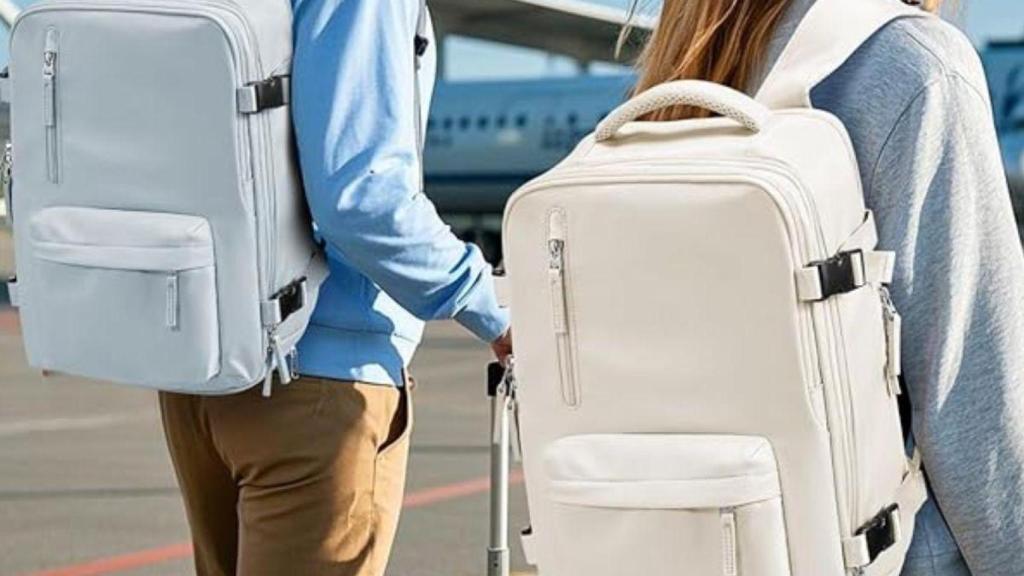 Amazon lo ha vuelto a hacer: rebaja la mochila de viaje más viral a las puertas de las vacaciones de verano