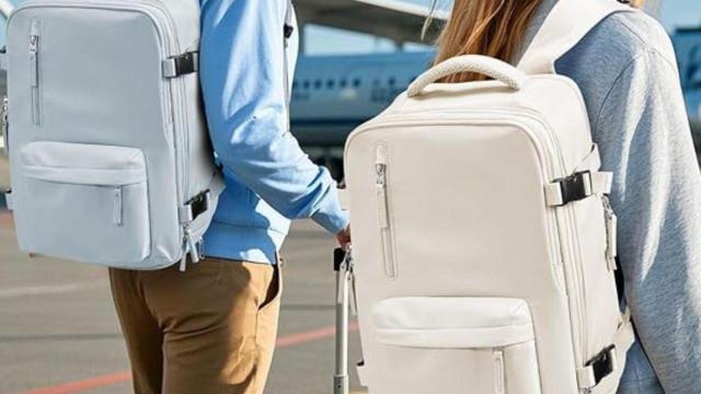 Amazon lo ha vuelto a hacer: rebaja la mochila de viaje más viral a las puertas de las vacaciones de verano