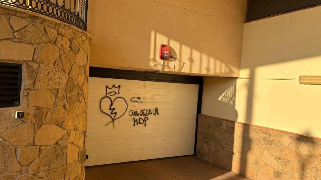 Imagen de la pintada contra la concejala de Candeleda