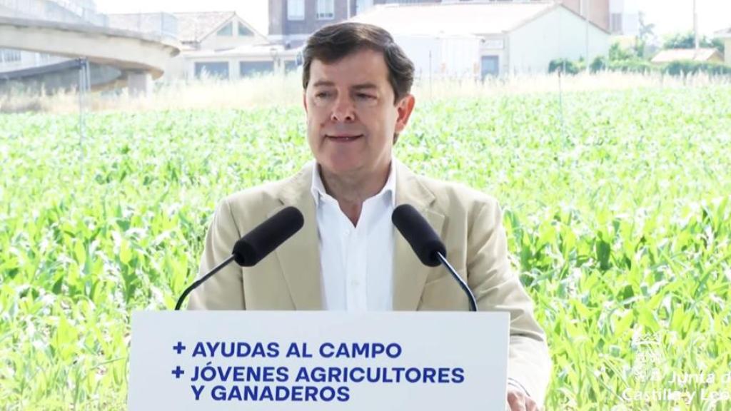 El presidente de la Junta, Alfonso Fernández Mañueco, durante su intervención de este miércoles en el municipio palentino de Quintana del Puente