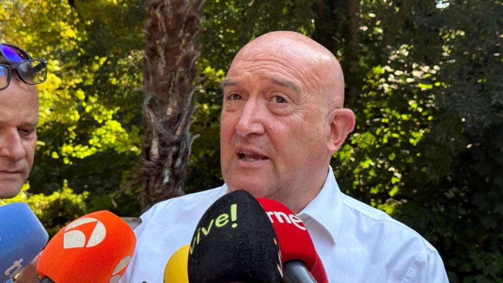 El alcalde de Valladolid, Jesús Julio Carnero, en el Campo Grande