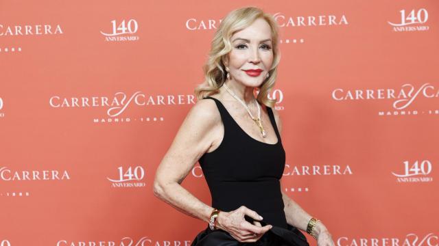 Carmen Lomana en un photocall.