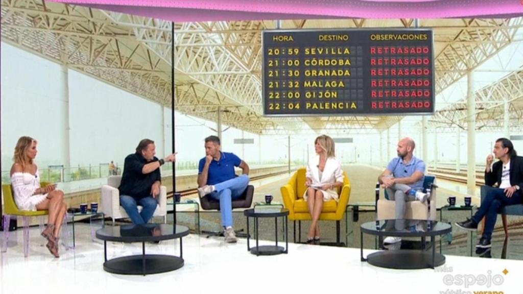 Colaboradores en plató.