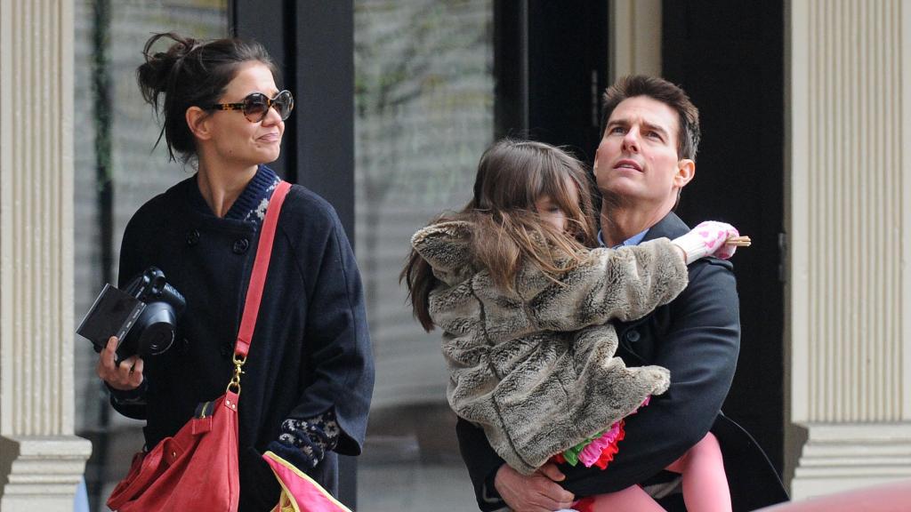 Tom Cruise, con Katie Holmes y su hija Suri, en Nueva York, en 2011.
