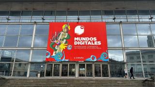 Fachada de Palexco con el cartel de Mundos Digitales