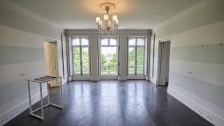 La casa de Karl Lagerfeld a las afueras de País se vende por 4,7 millones de euros: una mansión de 600 metros cuadrados