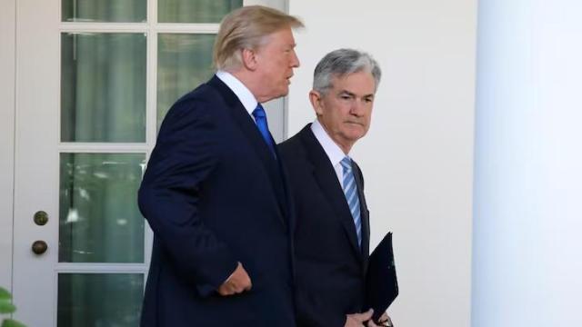 El presidente de EEUU, Donald Trump, y el presidente de la Fed, Jerome Powell, en una imagen de 2017.