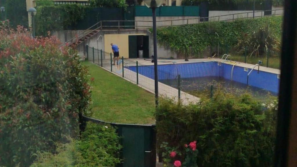 Imagen de la piscina esta mañana.