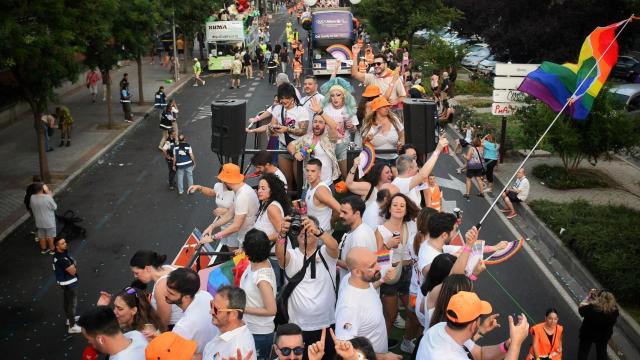 Personas en una carroza en el MADO 2024