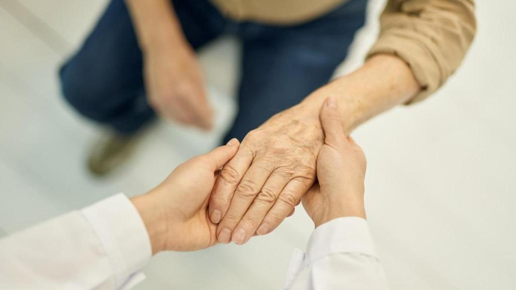 Quirónsalud ofrece en sus hospitales de la Comunidad Valenciana y Murcia servicios especializados en Geriatría.