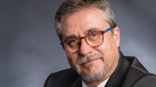 Alfredo Corell, catedrático de Inmunología.