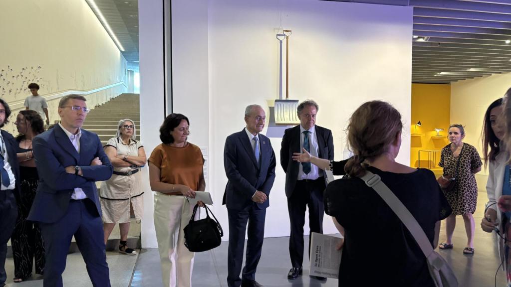El alcalde de Málaga, Francisco De la Torre, presente en la inauguración de la exposición 'To Open Eyes'