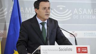 El secretario general del PSOE de Extremadura, Miguel Ángel Gallardo, en rueda de prensa