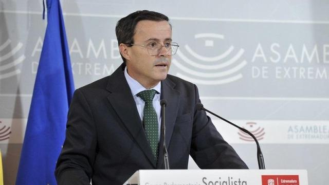 El secretario general del PSOE de Extremadura, Miguel Ángel Gallardo, en rueda de prensa