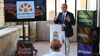 El alcalde de Ciudad Rodrigo, Marcos Iglesias, durante la presentación del nuevo Centro de Innovación Social para el Desarrollo Sostenible CIS 'La Estrella'