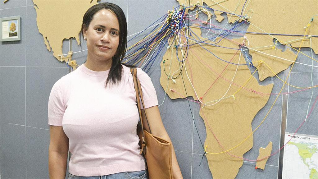 Isbel, una madre venezolana que acudió a Red Íncola para conseguir una beca familiar