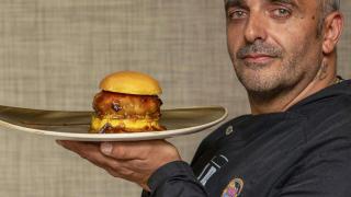 Gonzalo Díaz y 'Emmy Lion' de The Lion Burger Gourmet (Guadalajara).