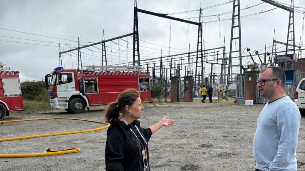 Imagen tras el incendio que afectó a una subestación eléctrica en Viveiro (Lugo)