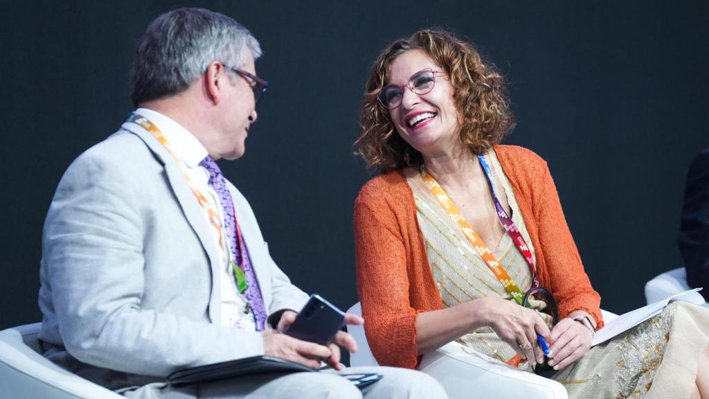 María Jesús Montero, este jueves en una de las mesas de la cumbre de Sevilla.