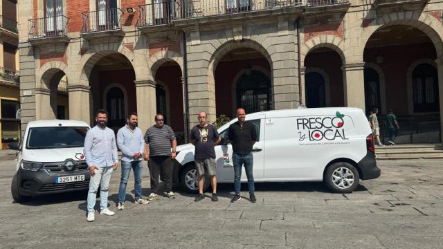 Presentación del programa de reparto del comercio local 'Fresco y Local'.