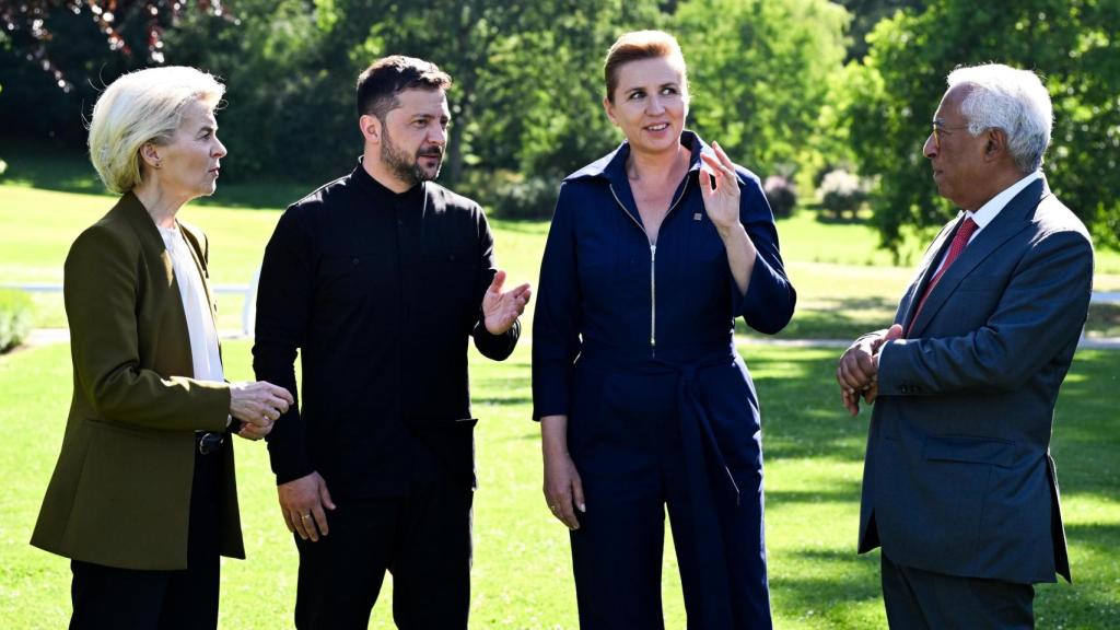 Ursula von der Leyen, Volodímir Zelenski, Mette Frederiksen y António Costa, durante su reunión de este jueves en Aarhus