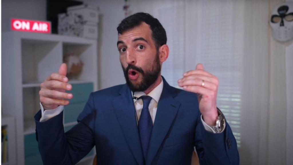 El Banquero del Pueblo, consultor financiero, en un vídeo de su canal de YouTube.