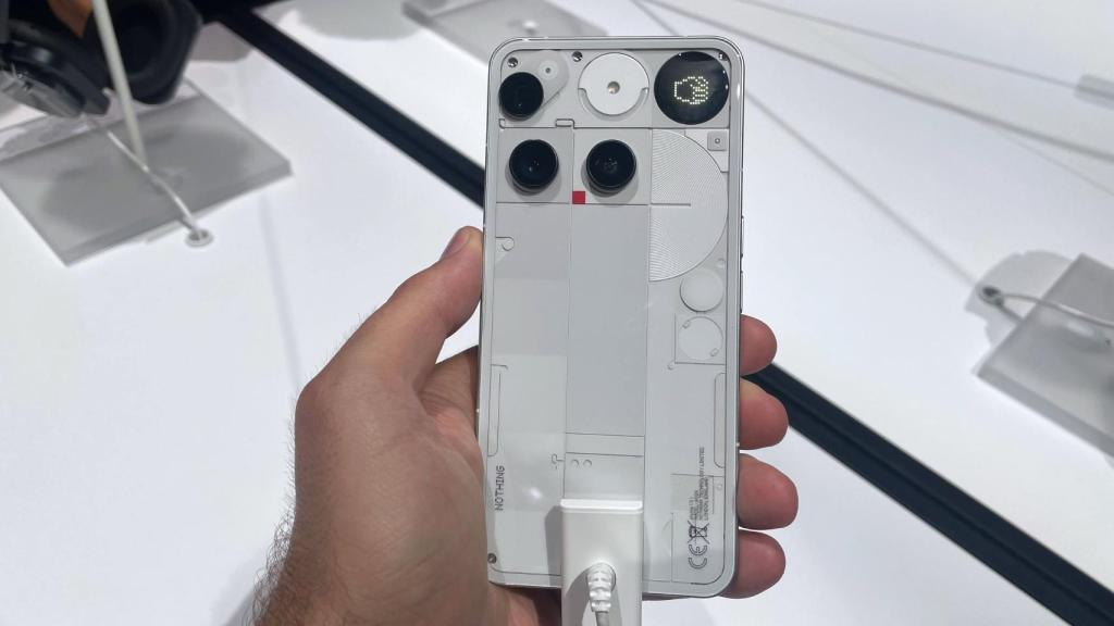 El Nothing Phone (3).