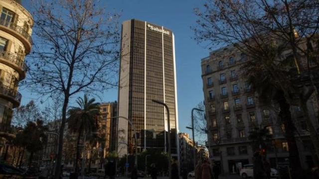 Edificio corporativo del Banco Sabadell en Barcelona.