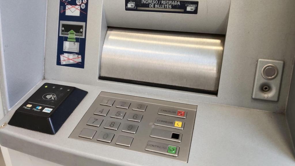 Fotografía de un cajero en Valladolid