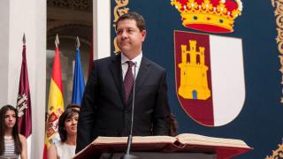 Emiliano García-Page en su toma de posesión en 2015.