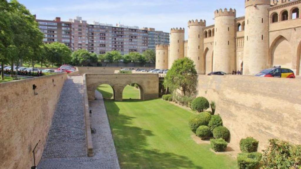 Imagen de archivo del foso de la Aljafería donde ocurrió todo.