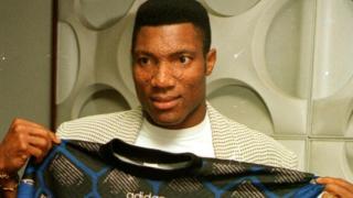 Peter Rufai, el portero nigeriano que jugó en el Hércules la temporada 1996-97.