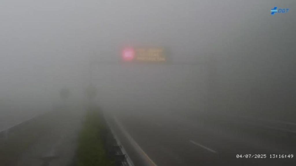 La A-8 pasadas las 13:00 horas de este viernes.