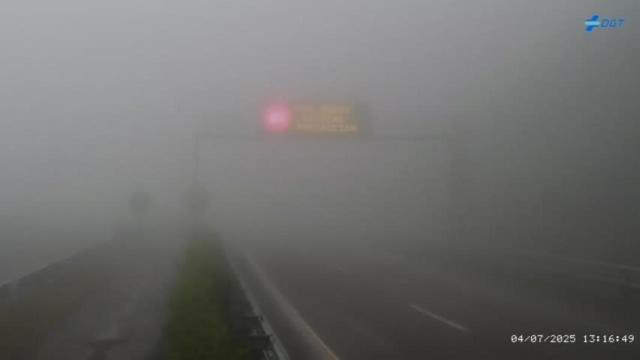 La A-8 pasadas las 13:00 horas de este viernes.