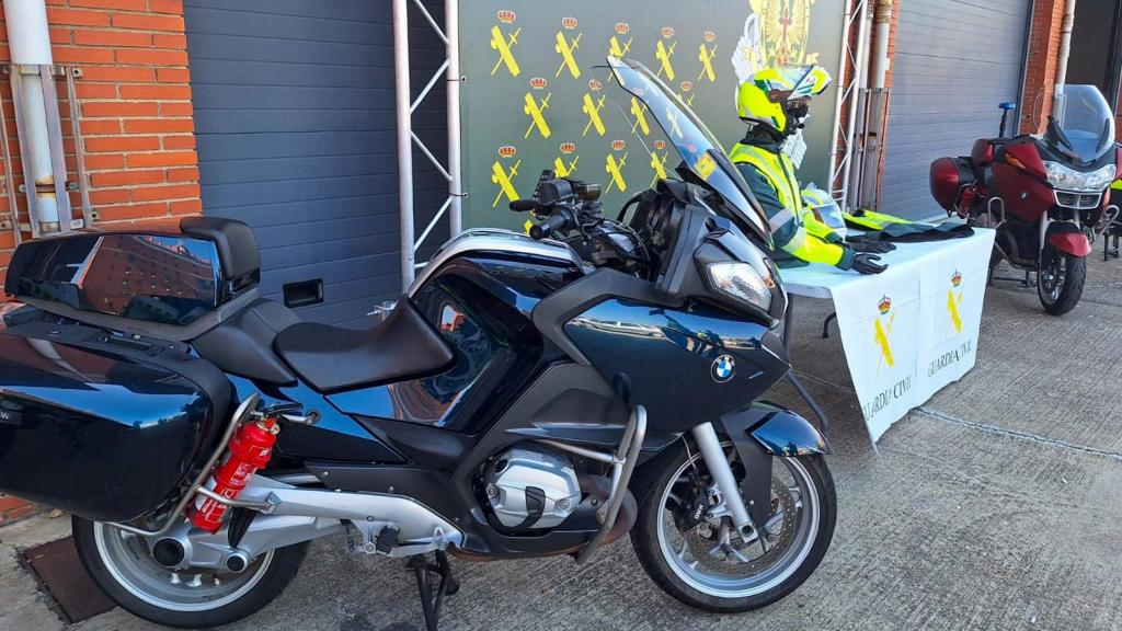 Presentación de las nuevas motos camufladas de la Guardia Ciivl en Salamanca