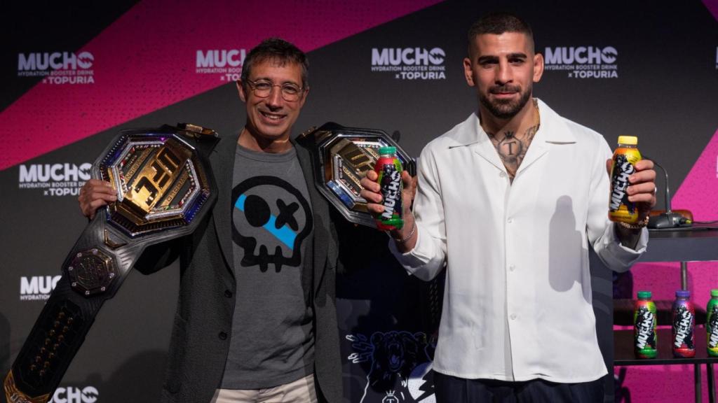 Presentación de Mucho, la nueva bebida de Hijos de Rivera e Ilia Topuria.