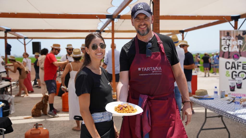 José y Tania Tapia, de @fanaticook, presentan su arroz en el V Campeonato de Arroces de Autor.