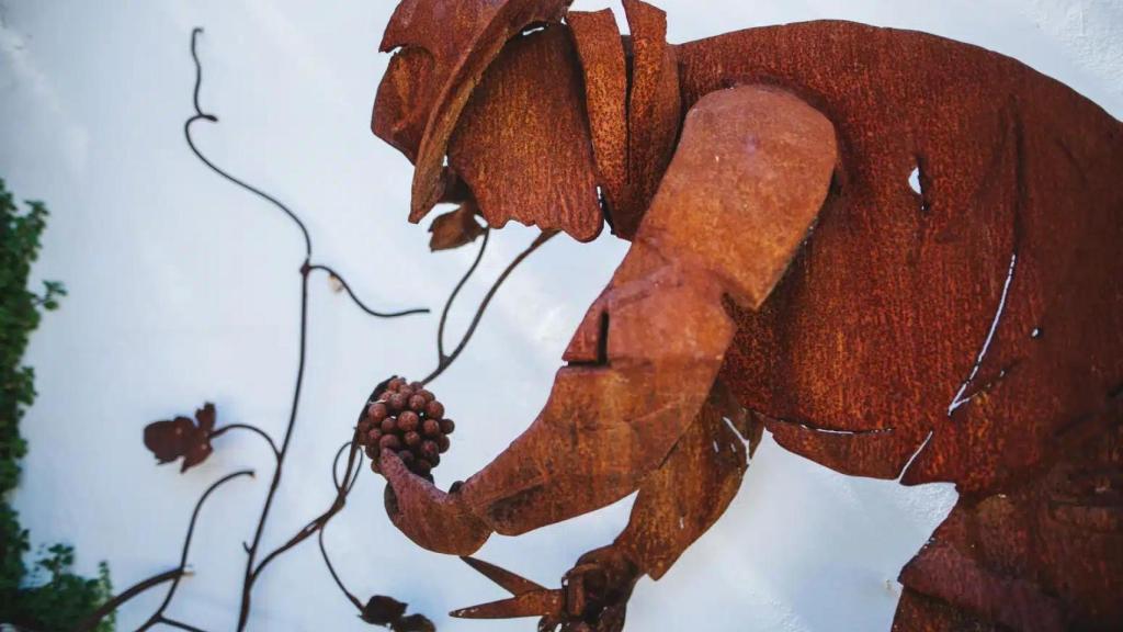 Figura de madera en Atajate