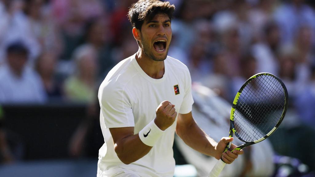 Alcaraz celebra un juego en el partido ante Struff.