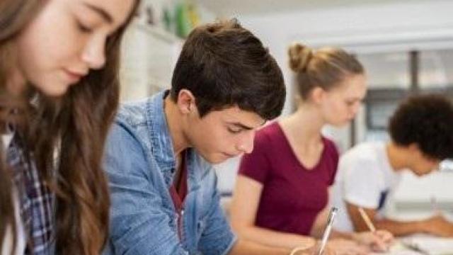 Imagen de estudiantes universitarios.