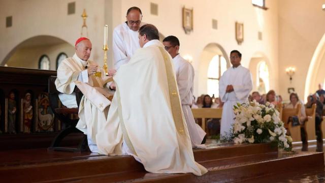 El cardenal Robert W. McElroy es el primer cardenal de la diócesis católica romana de San Diego.