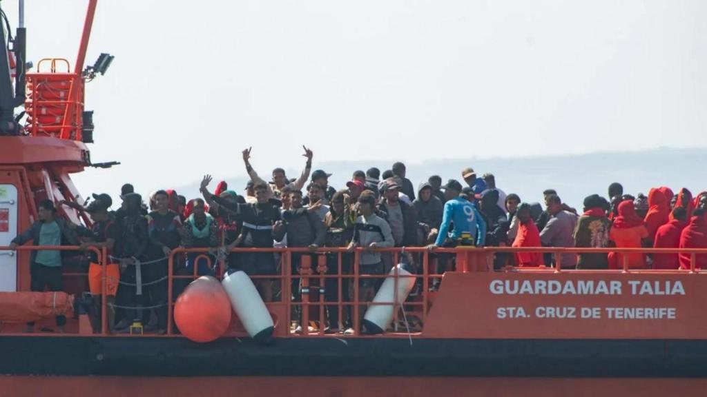 Rescate de 180 inmigrantes que llegaban a Fuerteventura en tres pateras. Efe