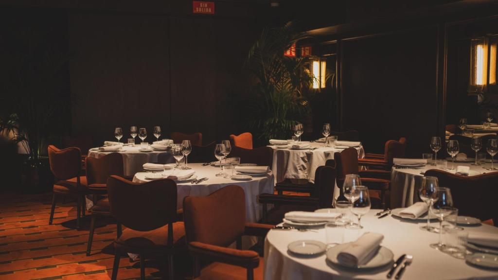 Uno de los salones del restaurante Tradición de Ramón Freixa.